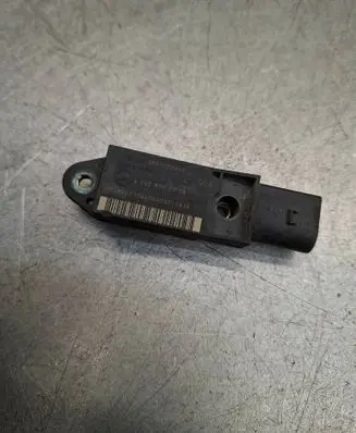 Mercedes-Benz E W211 Airbag deployment crash/impact sensor A0028202726 25571203A4 209820228