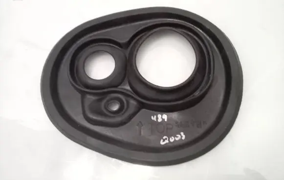 Mercedes-Benz GLE W167 Fuel tank cap trim A1674710800