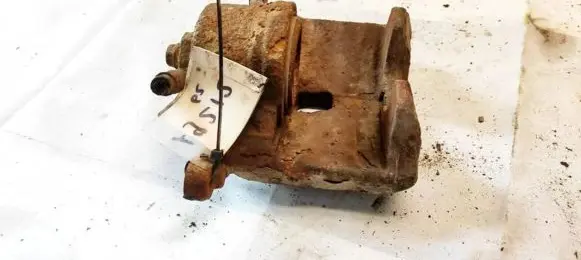 Honda CR-V Front brake caliper