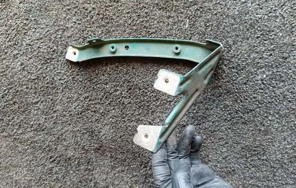 Mercedes-Benz A W168 Headlight/headlamp mounting bracket 9707L