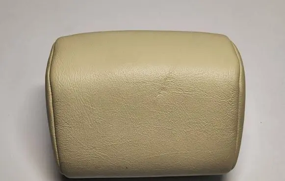 Lexus CT 200H Rear seat headrest 