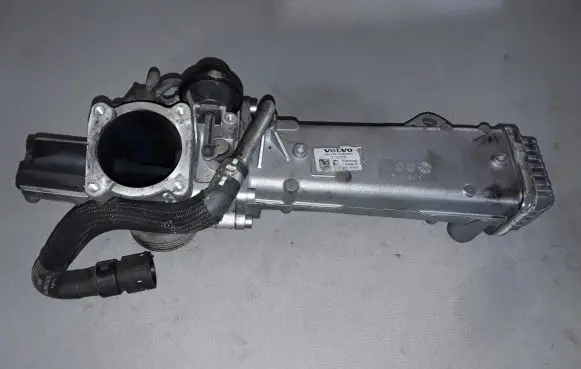 Volvo V70 EGR valve cooler 31325030