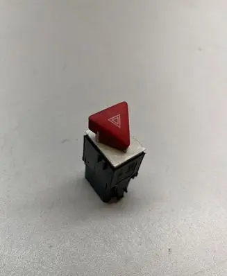 Volkswagen PASSAT B6 Hazard light switch 3C0953509A