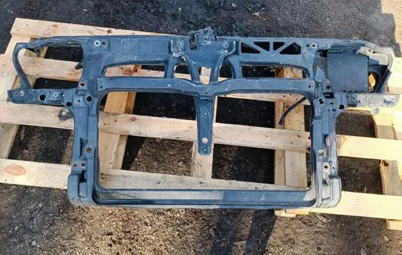 Volkswagen Golf IV Radiator support slam panel 1J0805594
