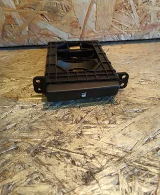 Toyota Avensis T250 Cup holder 