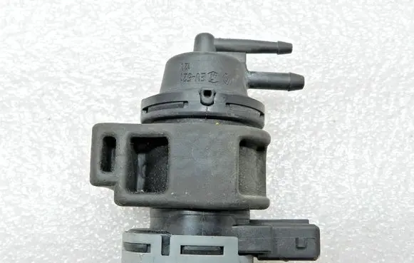 Nissan Qashqai Valve vacuum 14956BC40A 1495600Q0H