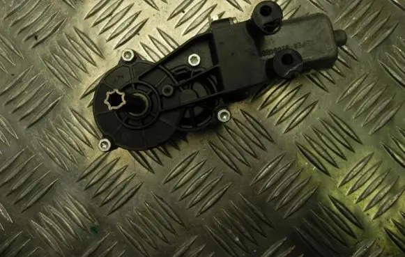 Jeep Grand Cherokee (WK) Seat adjustment motor 820648094 V705
