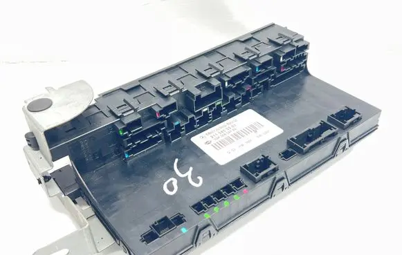 Mercedes-Benz E W211 Fuse module 2115459301 5DK00804729