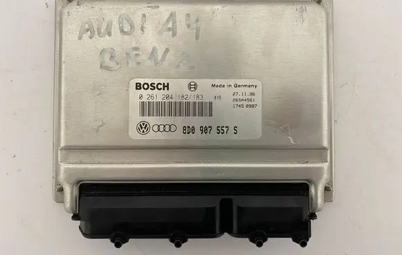 Audi A4 S4 B5 8D Engine control unit/module 8D0907557S 26SA4561