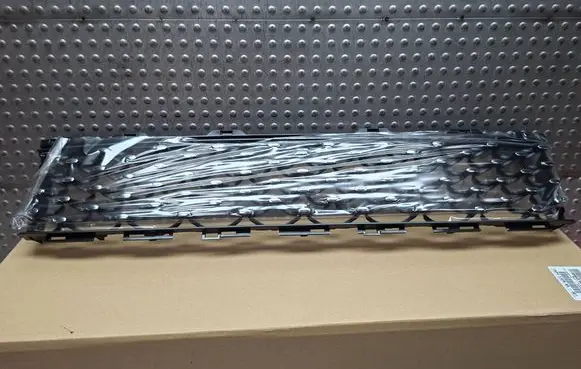 Fiat 500 Front bumper lower grill S26336942 735619520