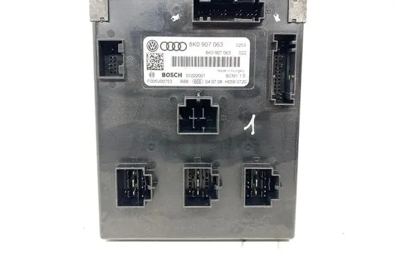 Audi A4 S4 B8 8K Comfort/convenience module 8K0907063
