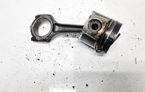 Renault Scenic I Piston with connecting rod 