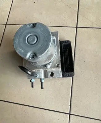 BMW 7 F01 F02 F03 F04 ABS Pump 6797036 6797038