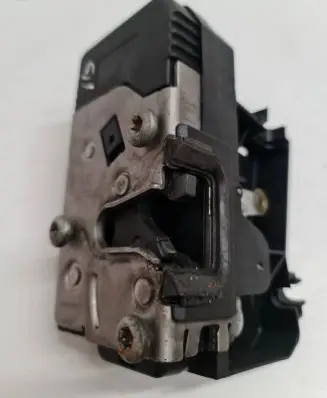 Opel Vivaro Rear door lock 8200008468 91166238