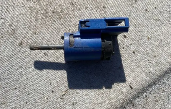 Volkswagen Fox Brake pedal sensor switch 1J0927189E 19322002 06174