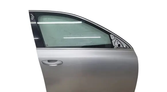 Skoda Octavia Mk3 (5E) Front door 