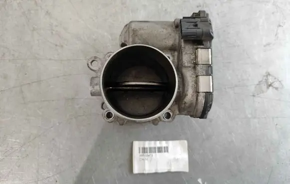 Jaguar XF X260 Throttle body valve 105123472