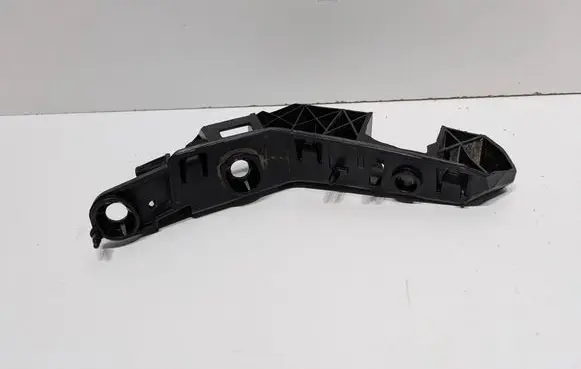 Front bumper mounting bracket
