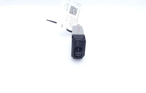 Mitsubishi Outlander Headlight level height control switch