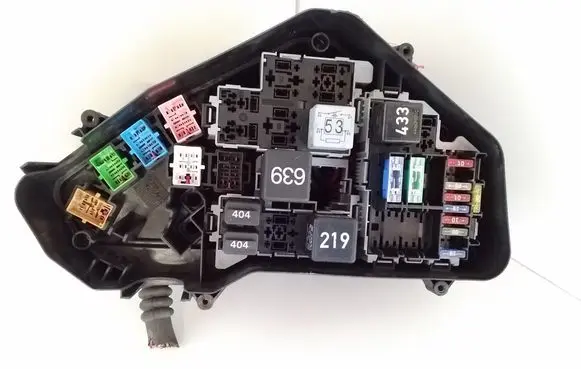Volkswagen Touareg I Fuse module NEMATOMAS