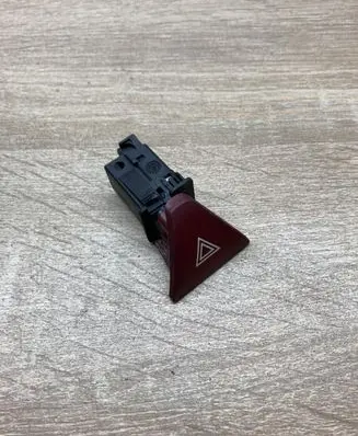 Peugeot 307 CC Hazard light switch 9645219577