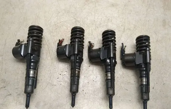 Skoda Superb B6 (3T) Fuel injectors set 0414720404