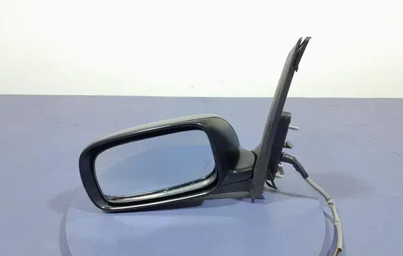 Toyota Prius (NHW20) Front door electric wing mirror 012227