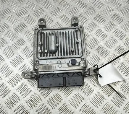 Mercedes-Benz E W212 Engine control unit/module A6519007500 A0064461540