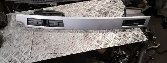 BMW 5 E60 E61 Dash center air vent grill 6951052
