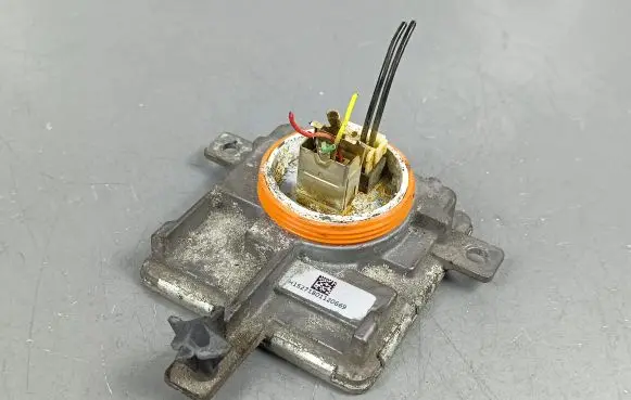 Jaguar F-Pace Headlight ballast module Xenon 1036060061