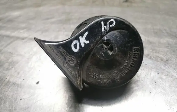 Audi A6 S6 C4 4A Horn signal