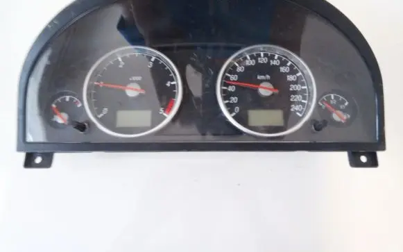 Ford Mondeo Mk III Speedometer (instrument cluster)