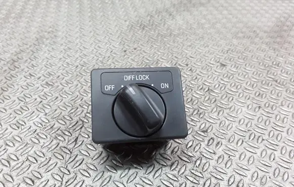 Nissan Patrol Y61 Differential lock switch 