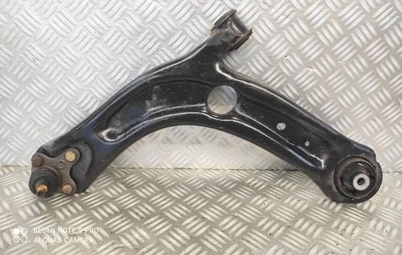 Volkswagen PASSAT B8 Front lower control arm/wishbone