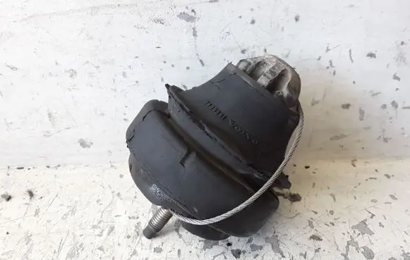 Volvo S60 Engine mount bracket 9485551