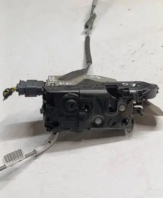 Citroen DS5 Rear door lock 9686919580