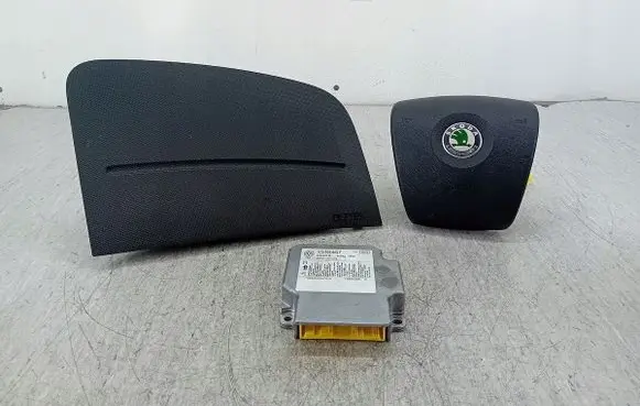 Skoda Fabia Mk2 (5J) Airbag set 