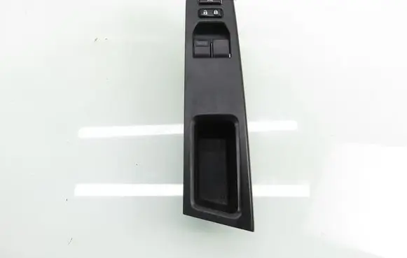 Toyota Yaris Electric window control switch 