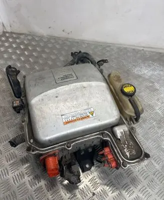 Toyota Prius (XW20) Voltage converter inverter G927047040