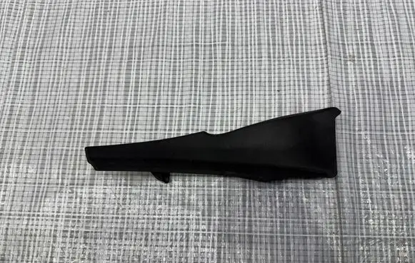 Mercedes-Benz X-class W470 Wiper trim 668955XA0A