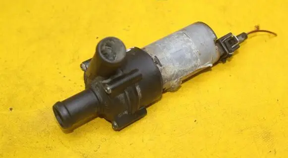 Volkswagen II LT Electric auxiliary coolant/water pump