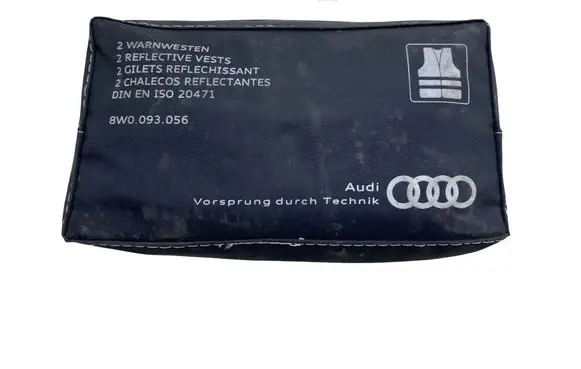 Audi A4 S4 B9 8W First aid kit 8W0093056