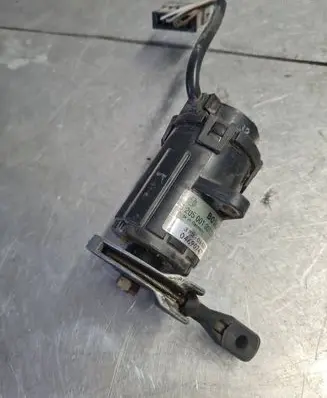 Audi A6 S6 C4 4A Accelerator throttle pedal 046907473D 0205001001