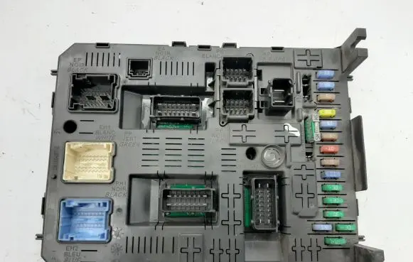 Citroen C5 Fuse module BSI04EV 966405888001