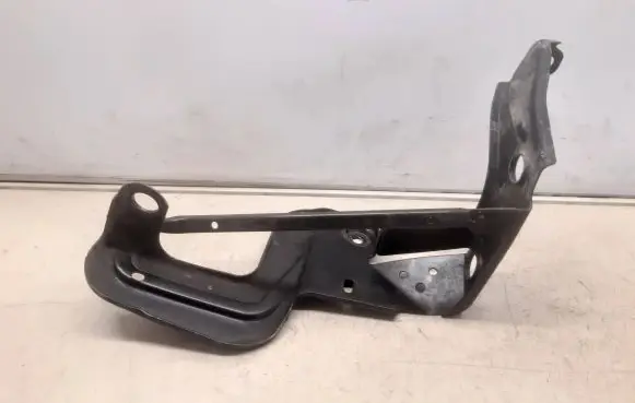Audi A6 S6 C6 4F Front bumper mounting bracket 4F0145814S