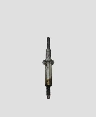 Mazda CX-7 Fuel Injector clamp holder