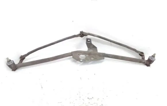 Volkswagen PASSAT B4 Front wiper linkage 357955325A