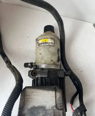 Opel Zafira A Power steering pump 554552