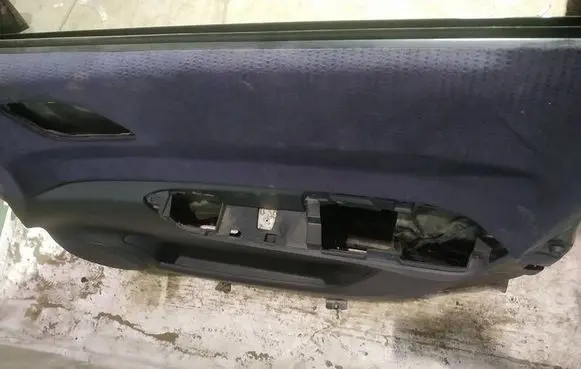 Honda FR-V Front door card panel trim