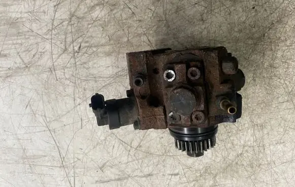 Fuel injection high pressure pump